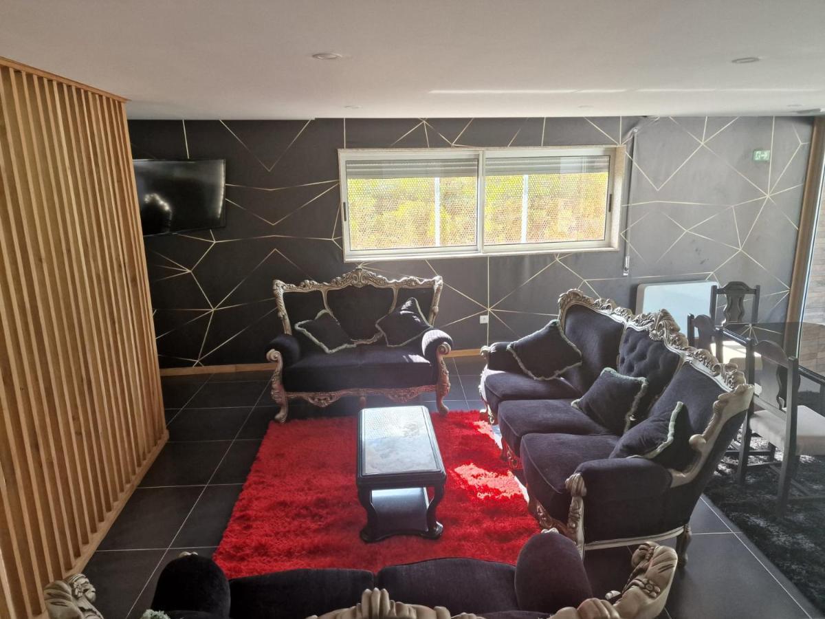 Leonchic - Guest House Com Piscina De Agua Salgada Барселос Екстериор снимка