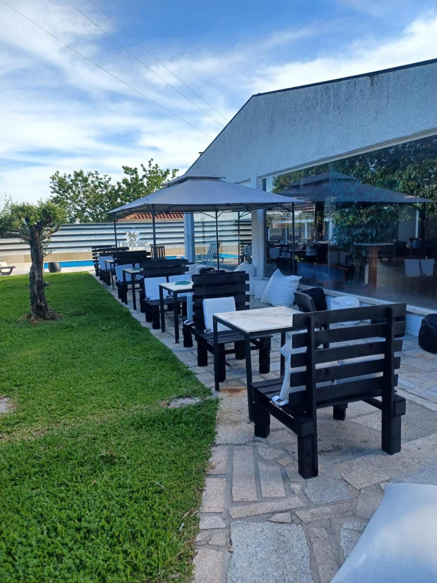 Leonchic - Guest House Com Piscina De Agua Salgada Барселос Екстериор снимка